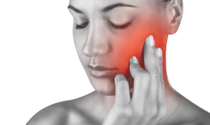 Đau khớp thái dương hàm Nguyên nhân đau khớp thái dương hàm Cách giảm đau khớp thái dương hàm Đau khớp thái dương hàm do stress