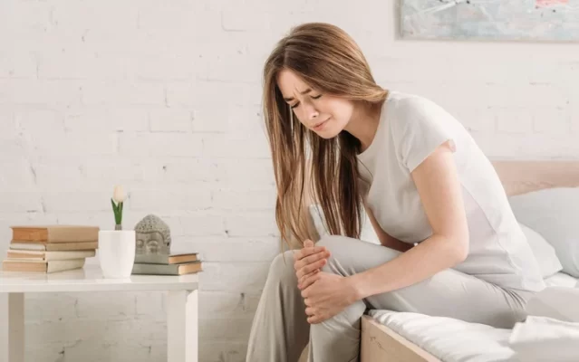 ứng khớp vào buổi sáng
